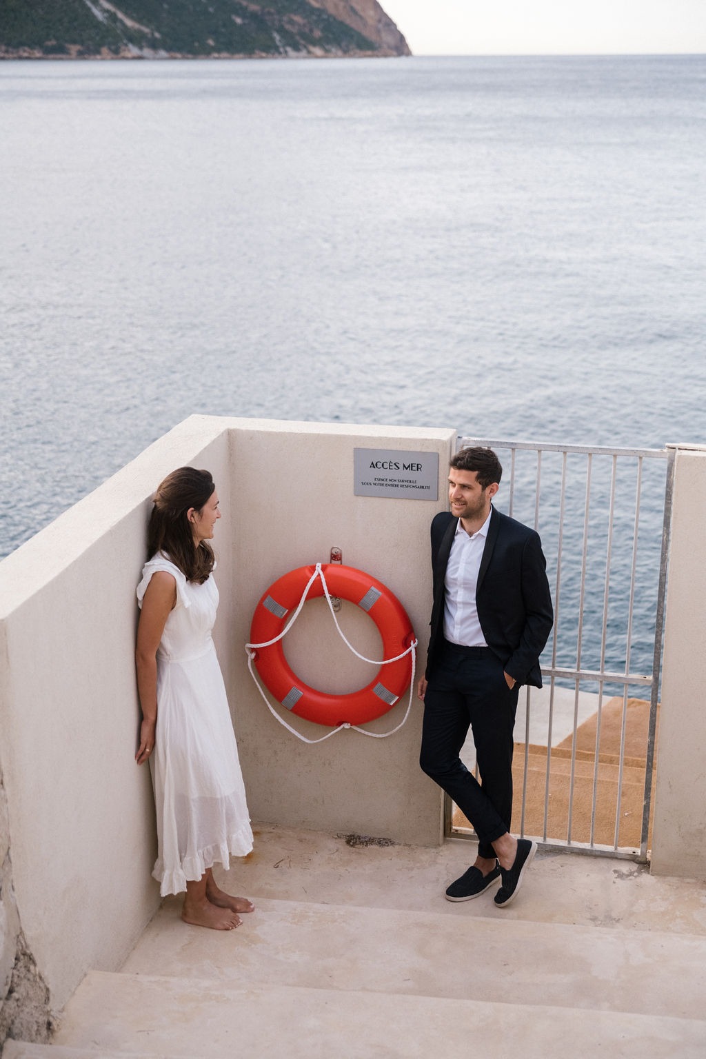 photographe-couple-cassis-seance-engagement_3_dgrbxs