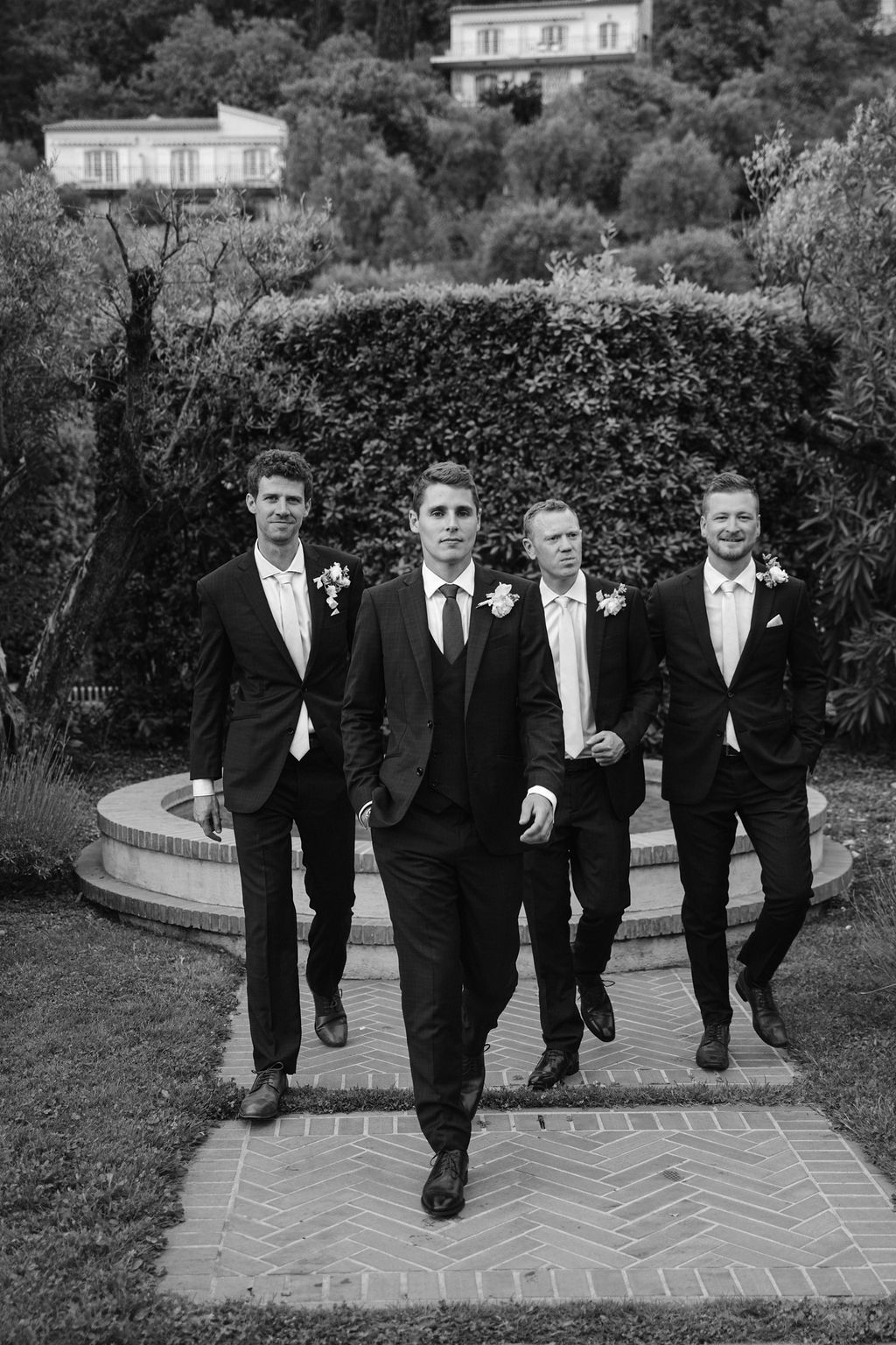 duo-photographes-saint-paul-de-vence-mariage_12_ijbkfq